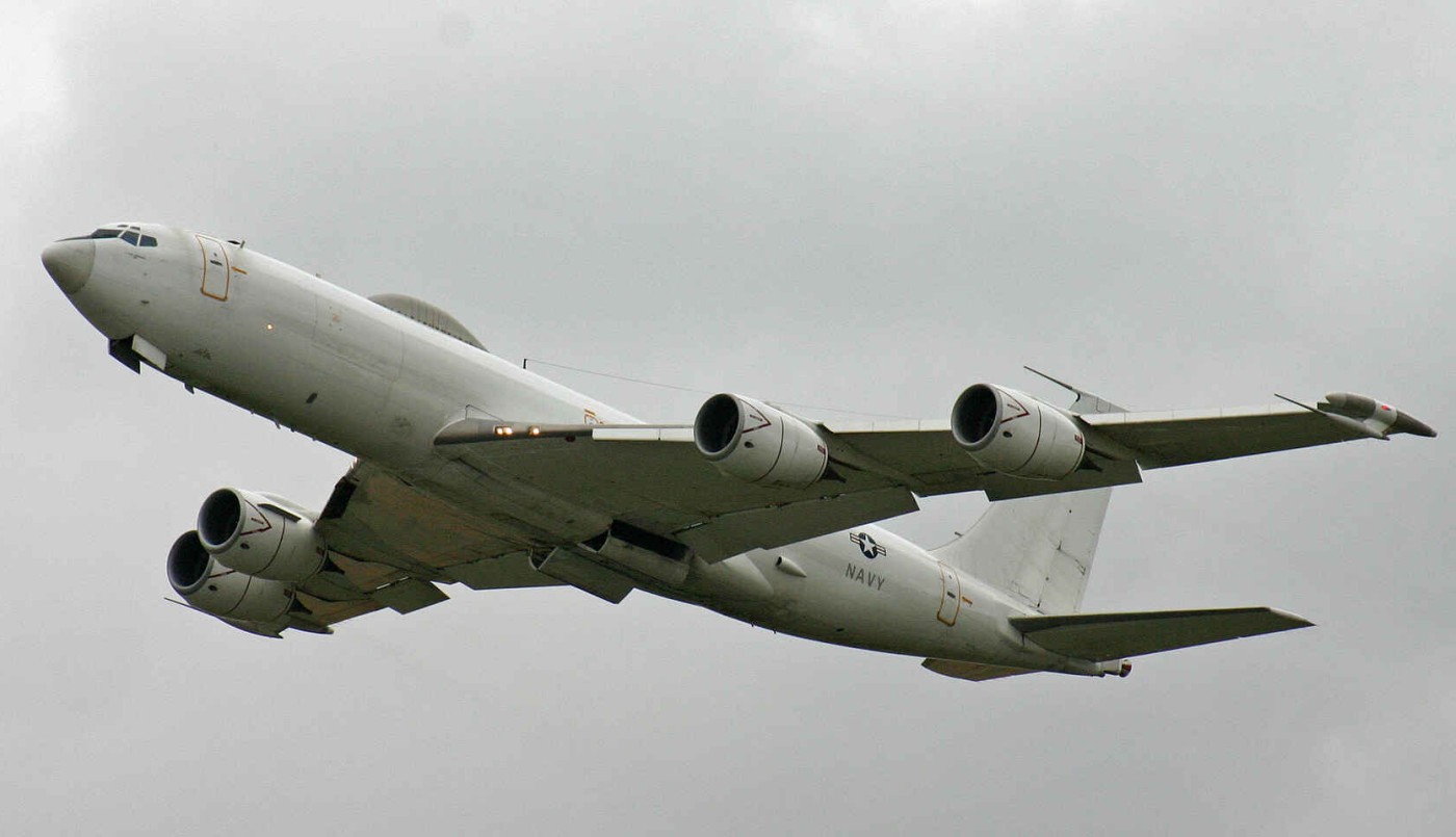 Donald Trump, con coronavirus: Los misteriosos vuelos de dos aviones militares cuando se conoció la noticia | Internacionales