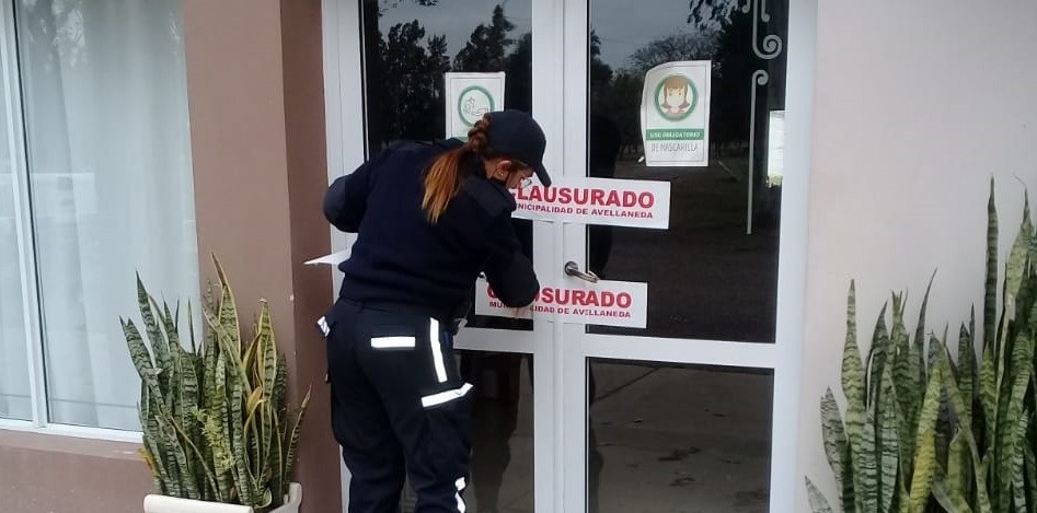 Clausuraron un restaurante en el que tras un evento se dispararon los contagios en Santa Fe | Actualidad