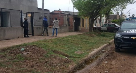 Joven de 20 años murió al recibir un disparo de su sobrino de 14 cuando manipulaba el arma | Actualidad