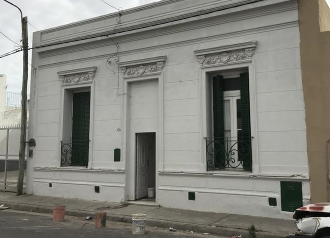 Dueño de una pensión denunció que los inquilinos se la usurparon y montaron "un aguantadero" | Actualidad