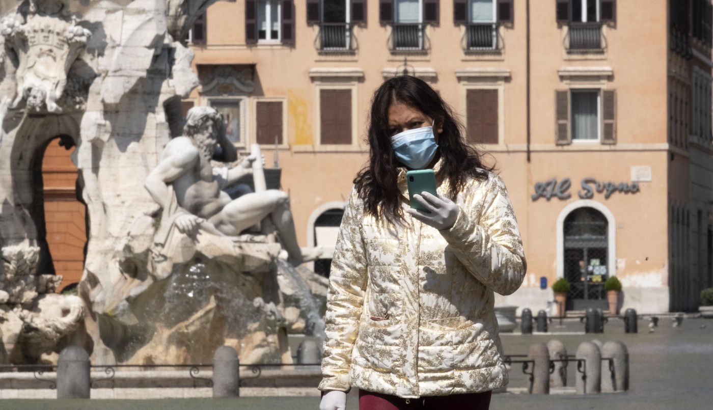 Italia hace obligatorio el uso de tapabocas en espacios abiertos | Internacionales