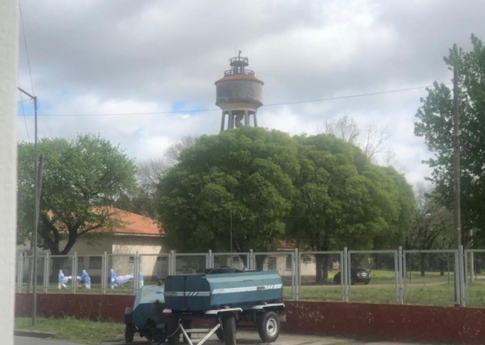 Rosario: suman un container refrigerado en el Hospital Eva Perón porque se saturó la morgue | Actualidad