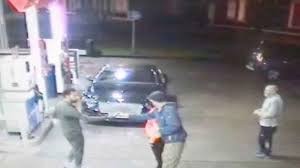 Jugador egipcio ayudó a una persona indigente que era acosada en Liverpool | Internacionales