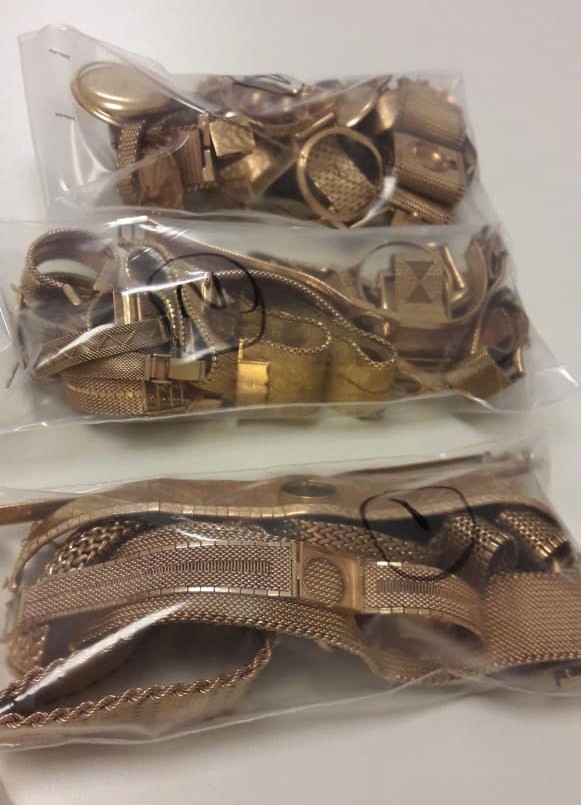 Juez dona a Madres del Dolor dinero de la subasta de 10 kilos de oro secuestrados hace 19 años | Actualidad