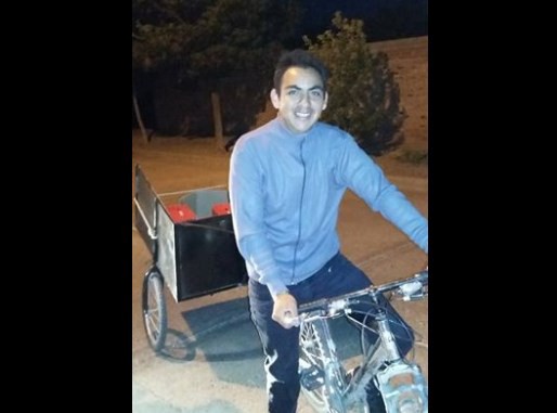 Espíritu navideño: el joven que gastó su aguinaldo para regalarle comida a los pobres | Actualidad