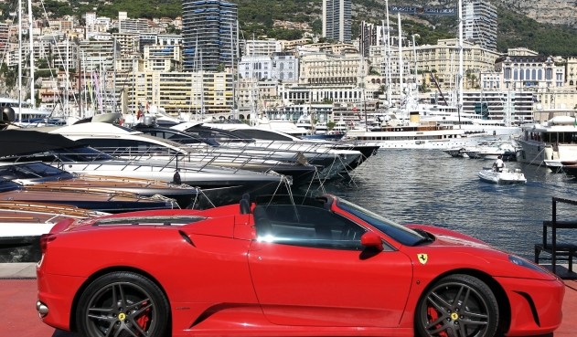 Dueño de una Ferrari y un yate, declaraba ingresos al límite de la pobreza | Internacionales