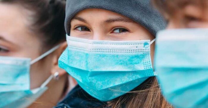 Una nena de 13 años contagió de coronavirus a 11 familiares en una reunión social | Internacionales