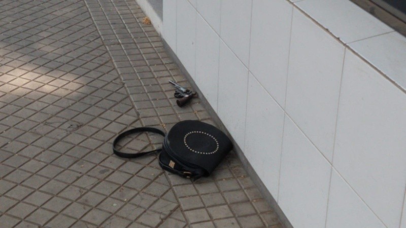 Está grave delincuente que se disparó en su propia pierna cuando intentaba robar una cartera | Actualidad