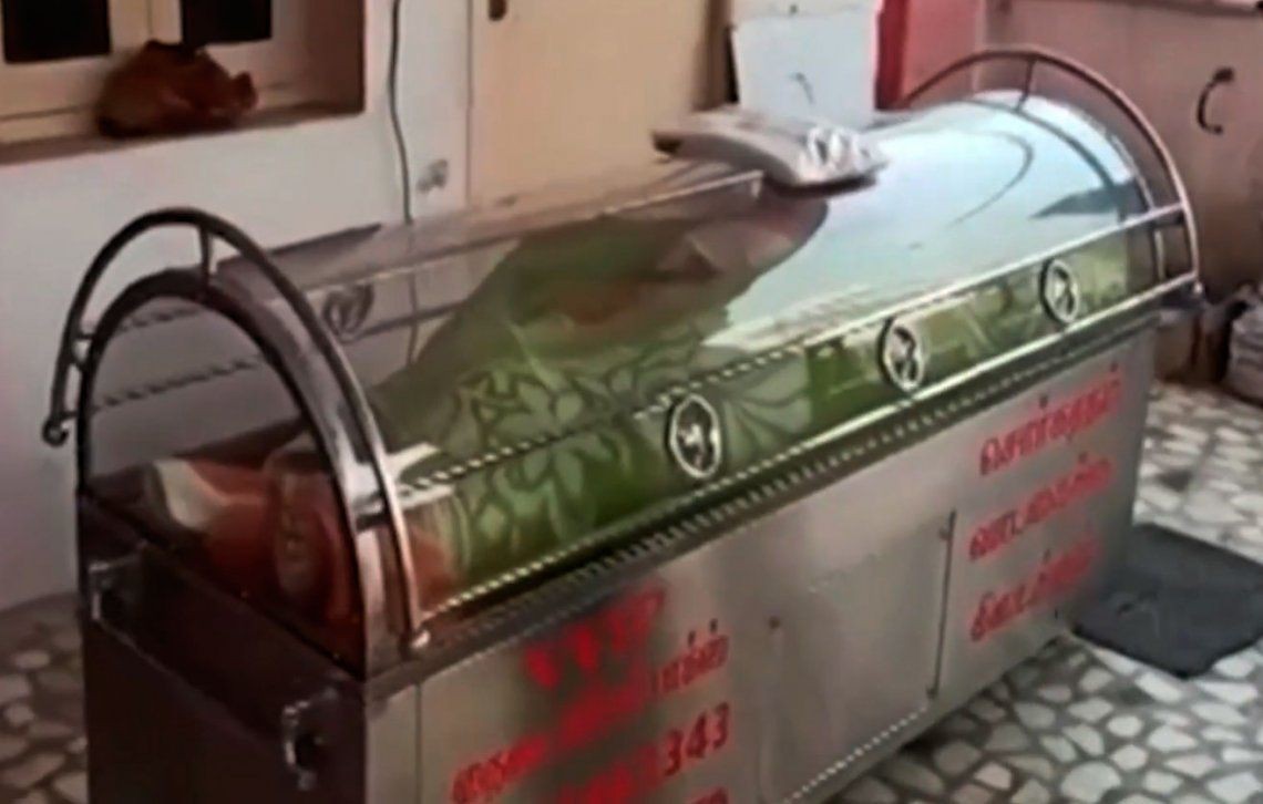 Video: lo creyeron muerto, pusieron el cuerpo en un cajón refrigerado y "revivió" a las 20 horas | Curiosidades