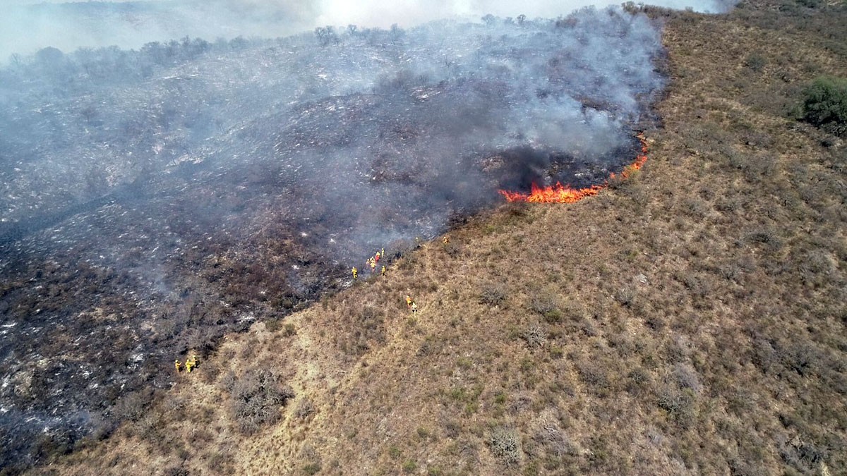 Aunque llovió, se registra un incendio en la zona de valle de Traslasierra | Clima, naturaleza y medio ambiente