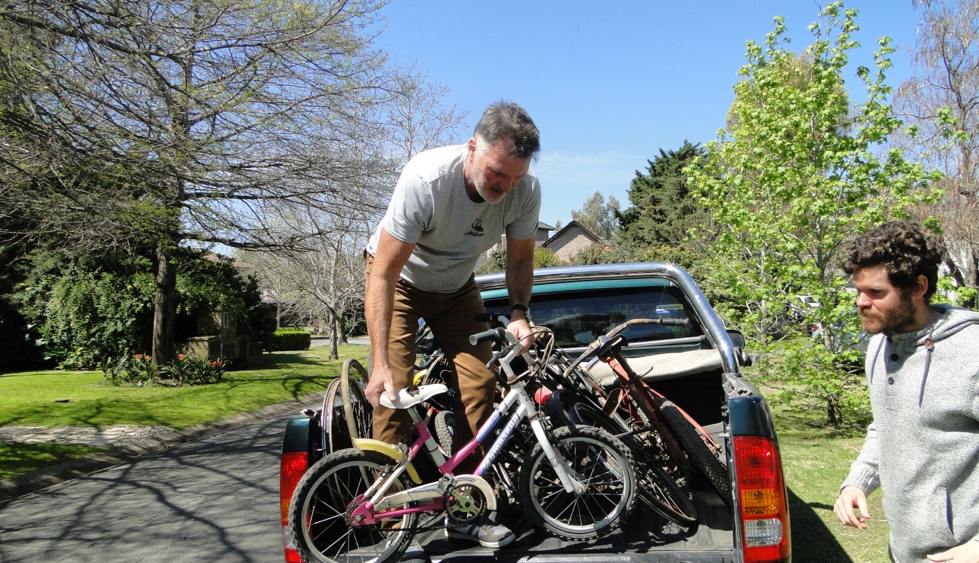 Cuatro amigos repararon y donaron 200 bicicletas a comedores y merenderos | Actualidad