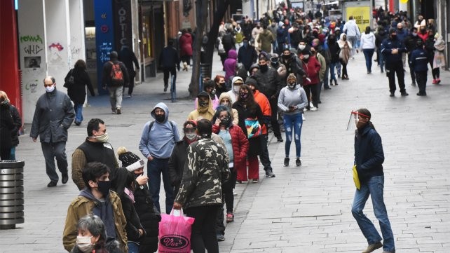 Los programas sociales se incrementaron 447% a causa de la pandemia | Actualidad