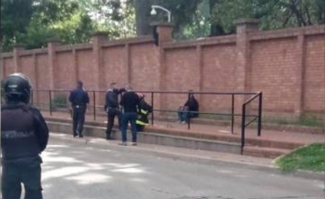 Intentó lesionarse en la puerta de la Quinta de Olivos el mismo hombre que había tirado una molotov | Actualidad