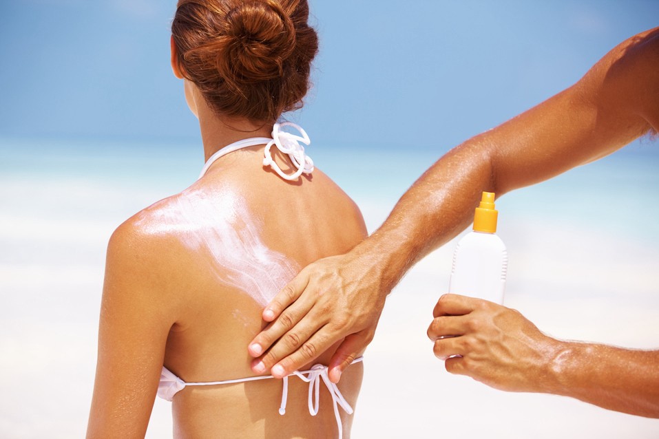 Cáncer de piel: Hay que aplicarse el protector al menos 30 minutos antes de tomar sol | Actualidad