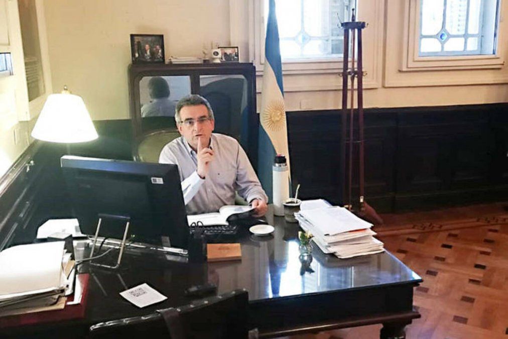 El Ministro de Defensa cargó contra la creación de la Mesa de Enlace de las Fuerzas Armada | Política