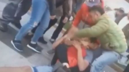 Video: una joven de 20 años redujo con jiu-jitsu al hombre que le robó el celular | Actualidad