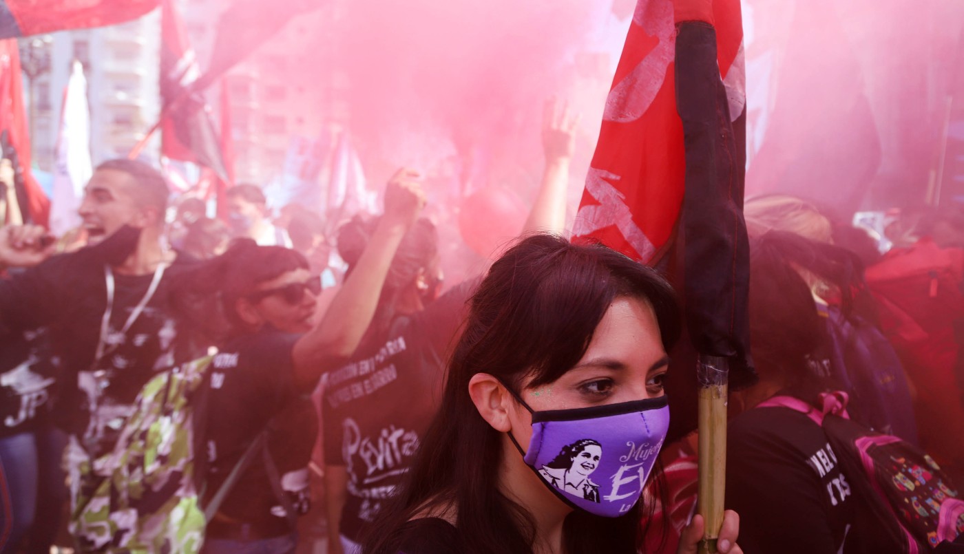 Masiva marcha a favor del Gobierno mientras se trata el impuesto a la riqueza | Política