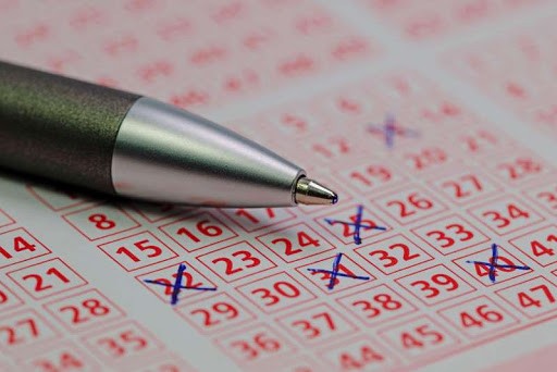 Le dieron por error otro billete de lotería y ganó | Curiosidades