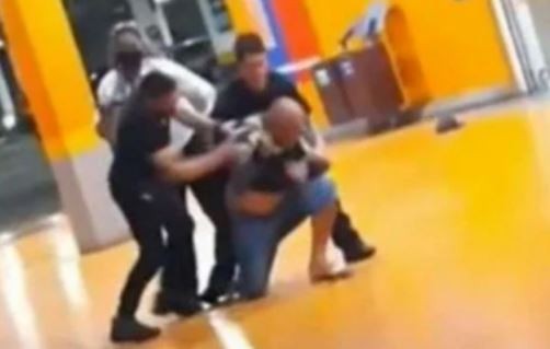 Detuvieron a la supervisora de un supermercado como presunta coautora del asesinato de un hombre negro | Internacionales