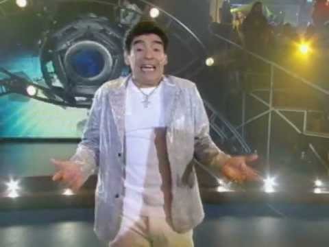 Video: el día que Maradona se entrevistó a sí mismo y se preguntó que diría en su entierro | Actualidad