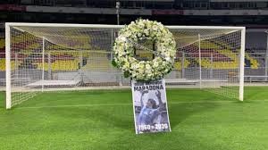 México homenajeó a Maradona en el arco de los dos goles a Inglaterra | Internacionales