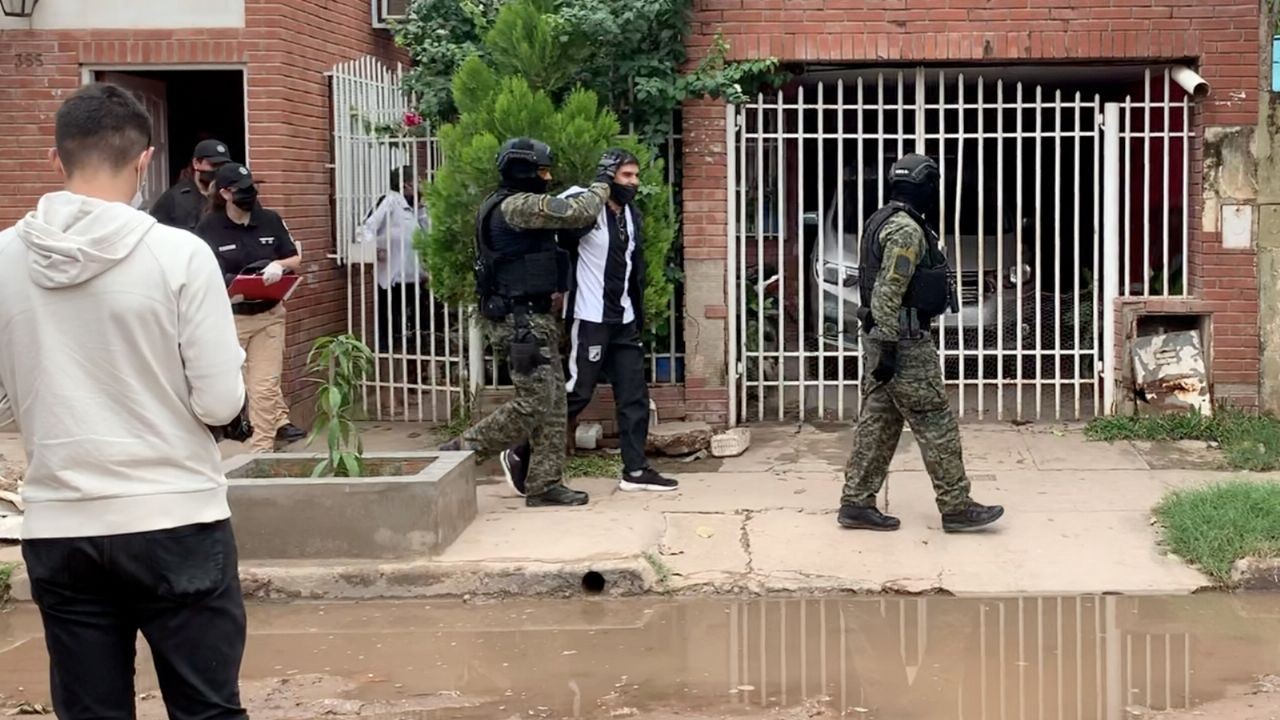 Detienen a banda que estafaba a beneficiarios de planes sociales en San Juan | Actualidad