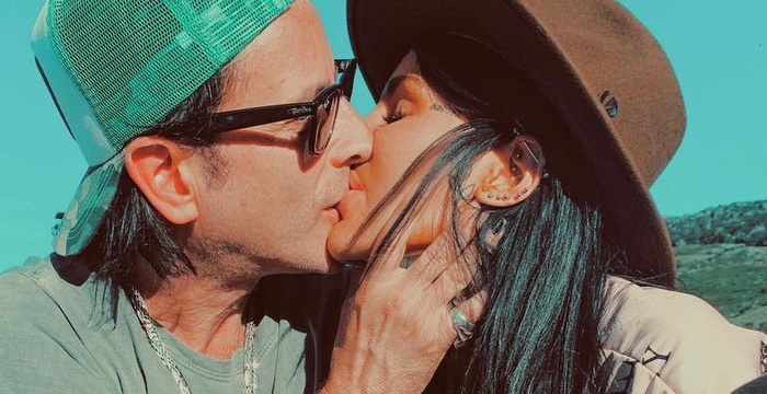 El primer beso público de Cande Tinelli y Coti Sorokin en Esquel | Espectáculos