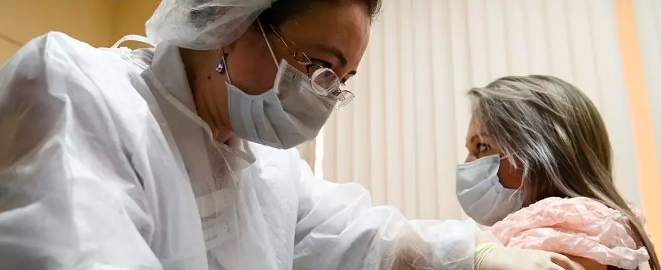 “La vacunación no evitará una segunda ola”, según un infectólogo que asesora al presidente | Actualidad