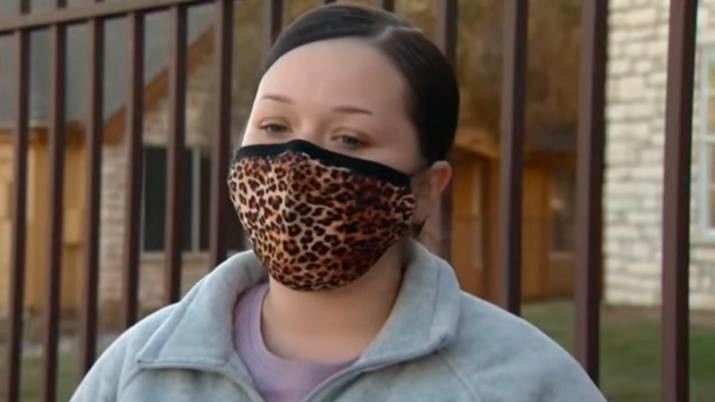 Una moza recibió una propina de 2.000 dólares y el bar no se la quiere entregar | Internacionales