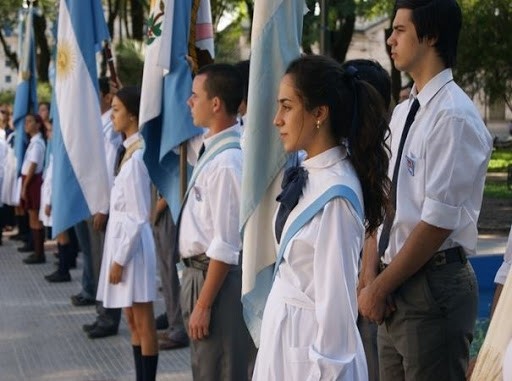 Egresados 2020: Abanderados y escoltas no podrán llevar la bandera | Actualidad