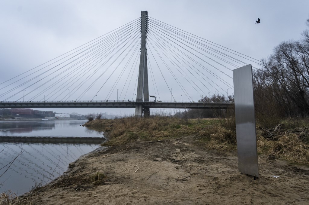 Nuevo capítulo en la novela de misterio de los monolitos: apareció uno en Polonia | Curiosidades