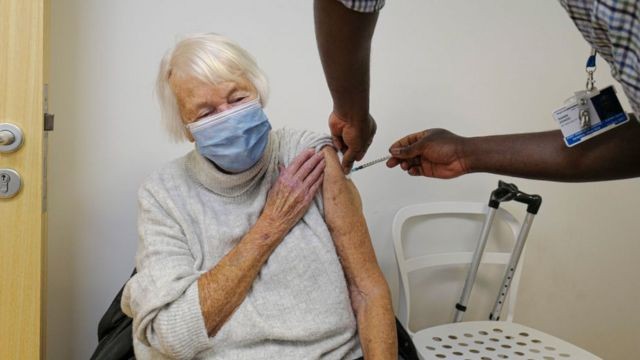 Expertos aseguran que las vacunas son efectivas contra la cepa mutada de coronavirus | Internacionales