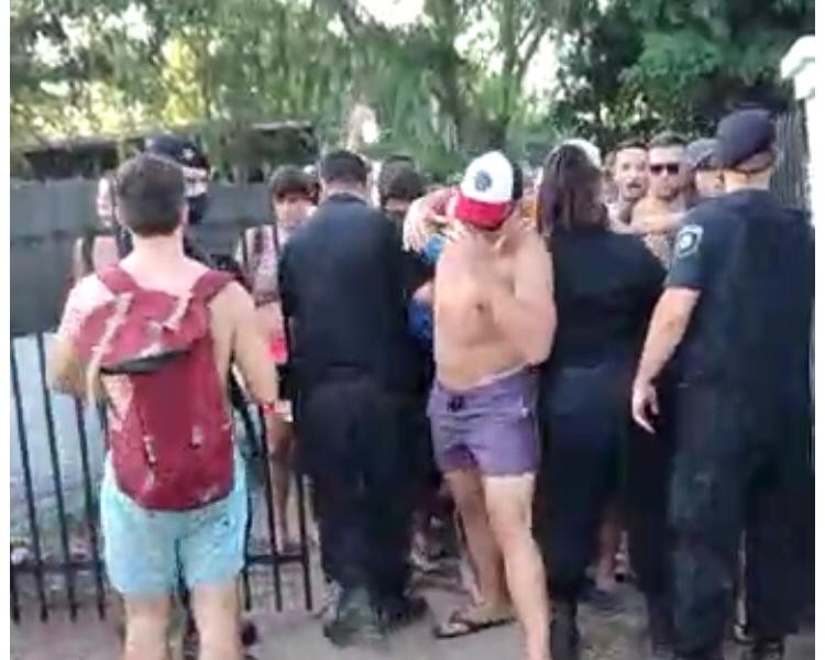 Alquiló la casa y le organizaron una fiesta clandestina de 450 personas | Actualidad