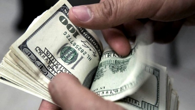Sexta suba consecutiva del dólar blue en el cierre del año: aumentó casi $90 en 2020 | Economía