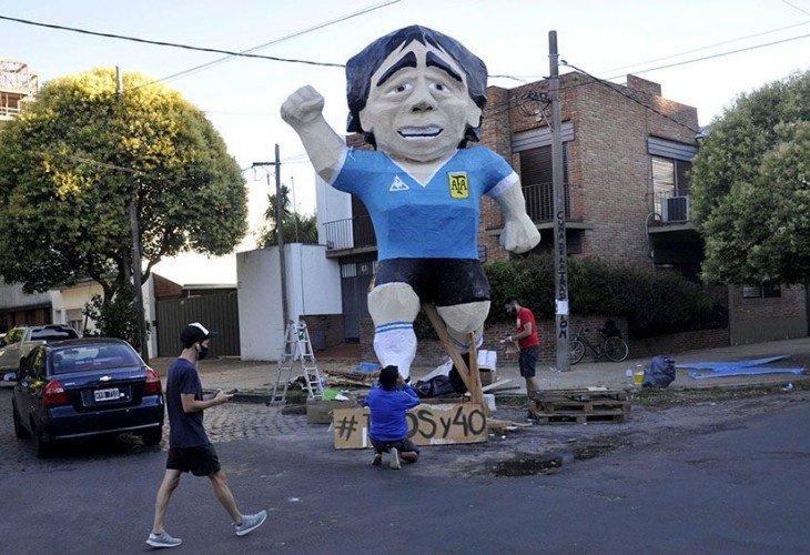 Maradona fue el personaje más elegido para la quema de muñecos en La Plata | Actualidad