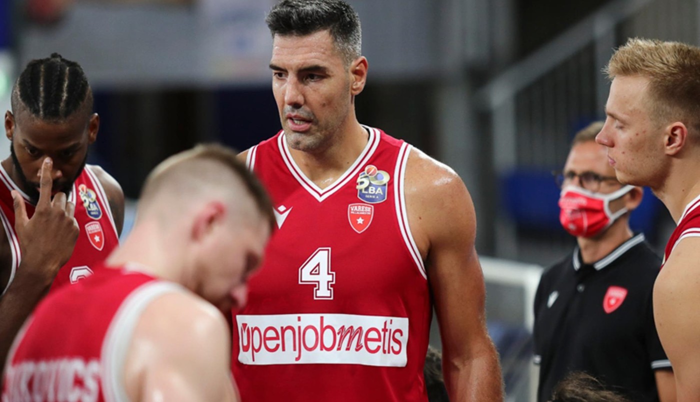 Luis Scola dio positivo de covid-19 junto a 11 de sus compañeros en el Varese italiano | Deportes