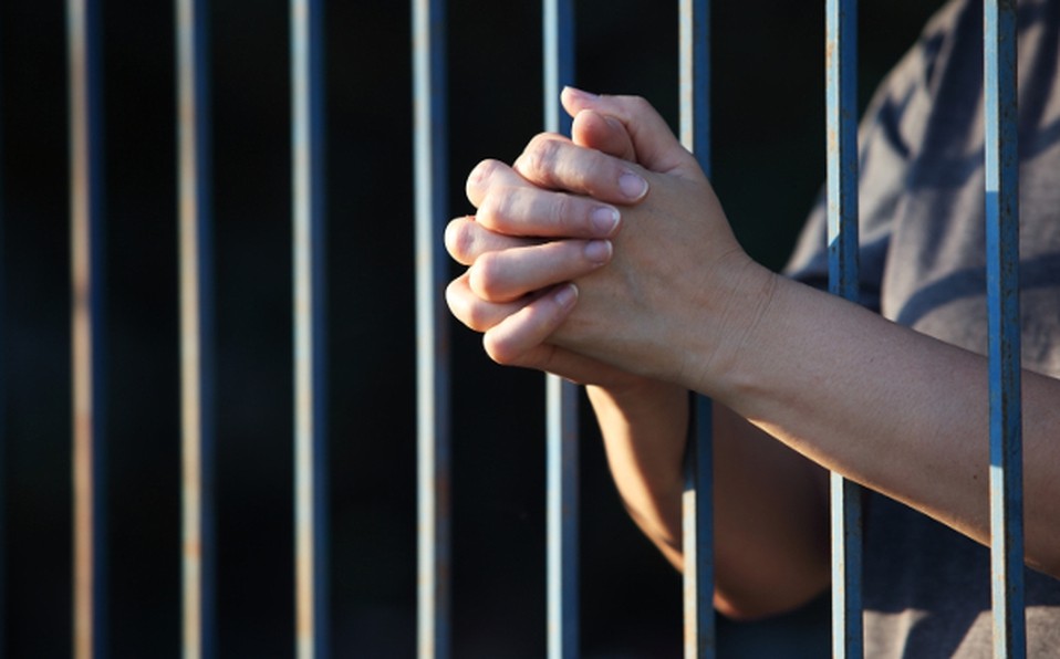 Mujeres criminalizadas por abortos en primer trimestre deberán ser sobreseídas cuando rija nueva ley | Actualidad