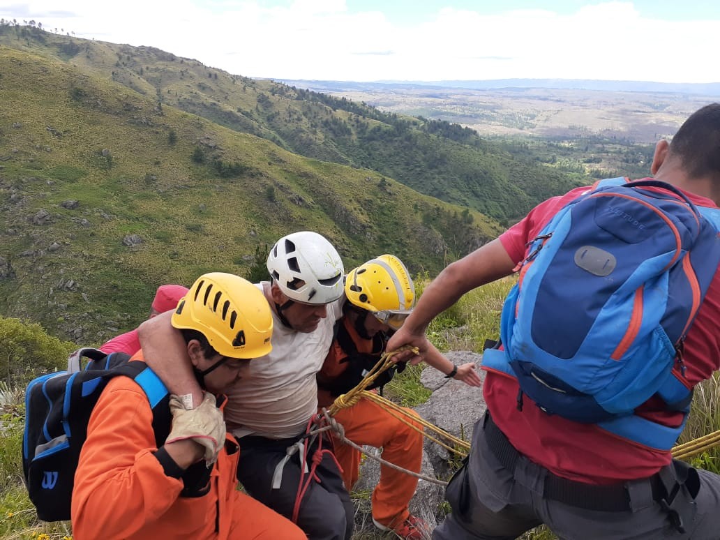 Cerro Champaquí: rescataron a un hombre que estaba perdido desde el jueves | Actualidad