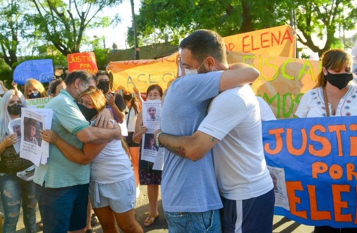 Vecinos marcharon en reclamo de justicia por la jubilada que murió atropellada por un auto en Lomas de Zamora | Actualidad