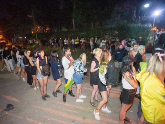 Coronavirus: evalúan más controles a la noche y al transporte público | Actualidad