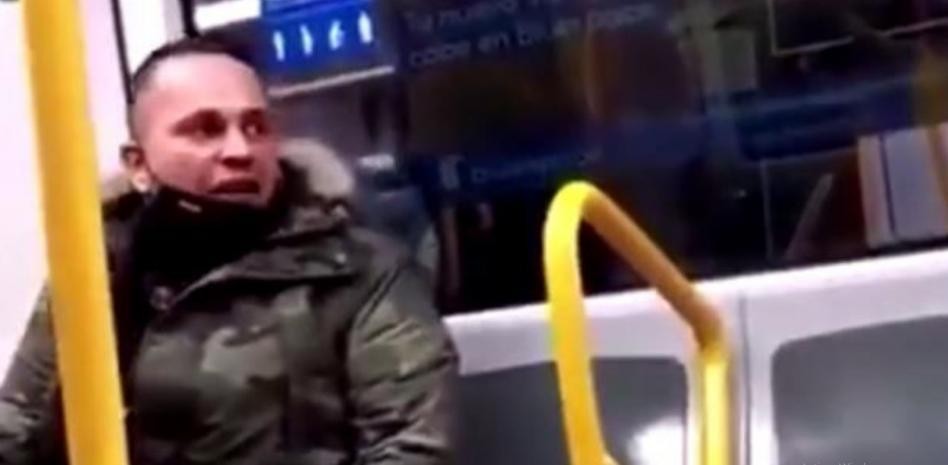 Violenta agresión racista en el subte de Madrid: "Sudaca de mierda, escoria" | Internacionales