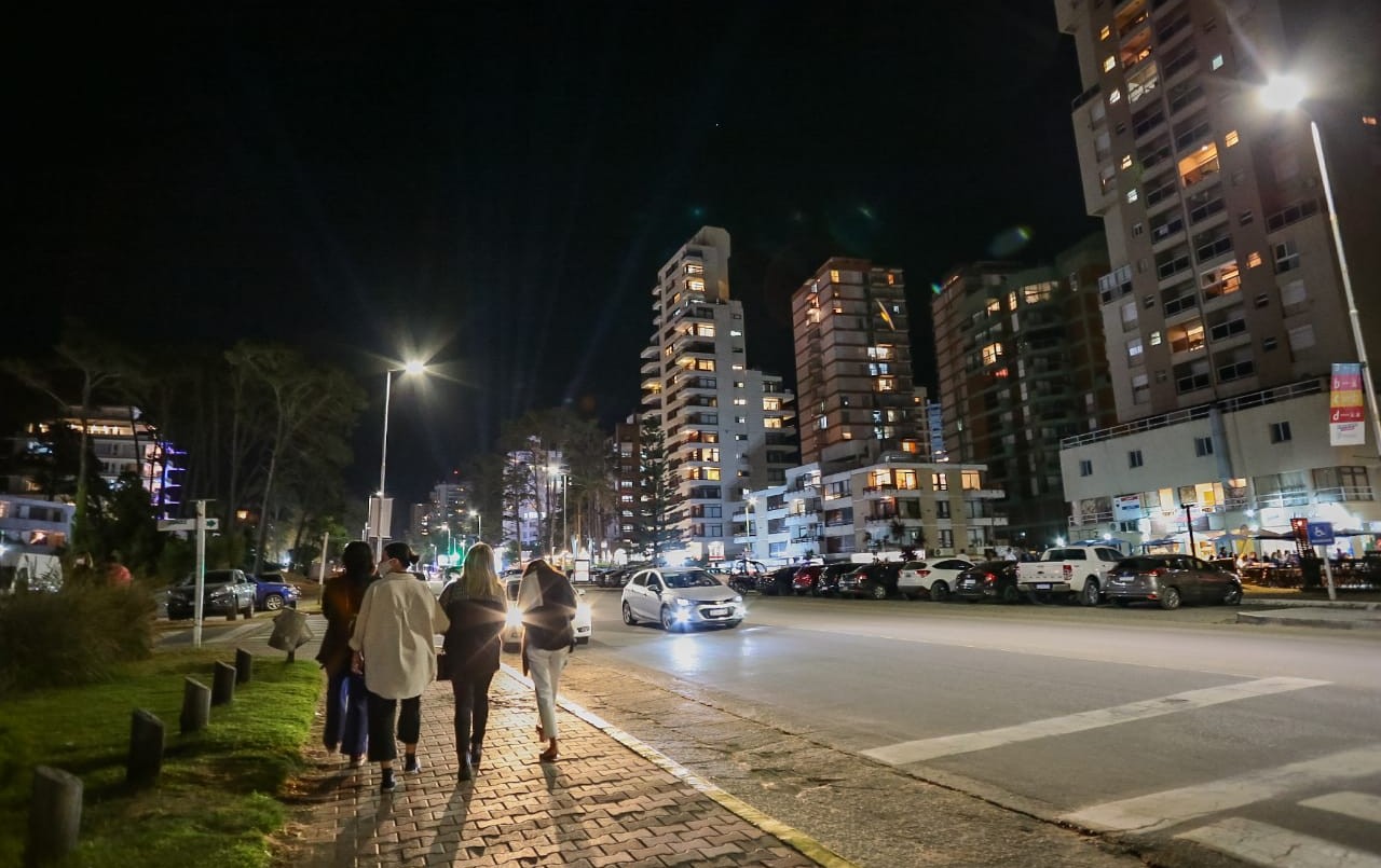 Restricción nocturna: Pinamar pide a la gente que "salga un poco más temprano" | Vacaciones | Verano 2021