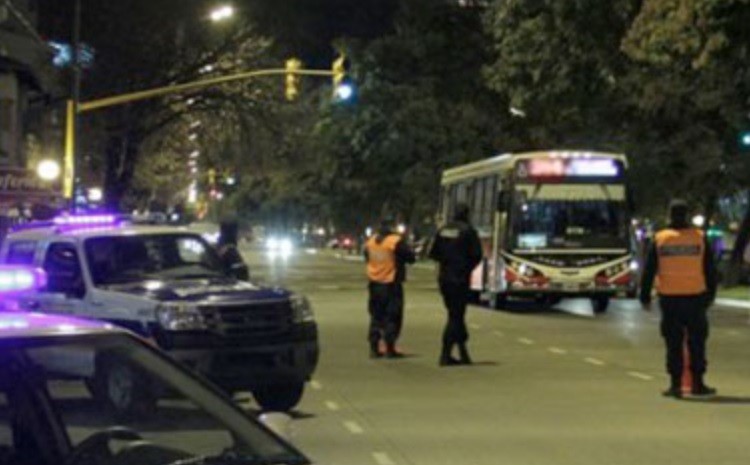 Coronavirus: otros seis municipios bonaerenses retroceden de fase y deben aplicar restricción nocturna | Actualidad