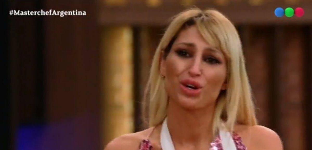 Vicky Xipolitakis tras quedar eliminada le regaló su portaligas a Germán Martitegui | Espectáculos