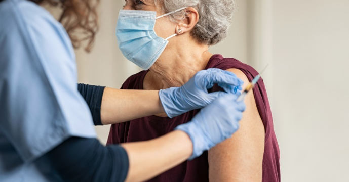 España: Un juzgado obligó a vacunar a una anciana en una residencia tras la negativa de la hija | Internacionales