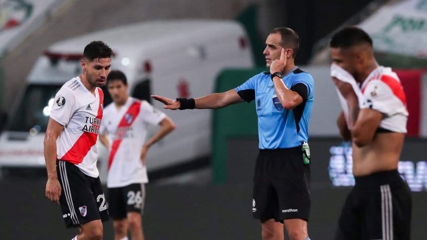 Los audios del VAR de Palmeiras-River: qué cobraron en las jugadas polémicas | Deportes