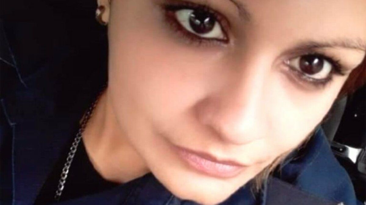 Balearon a una mujer policía para poder robarle el arma está internada con pronóstico reservado | Actualidad