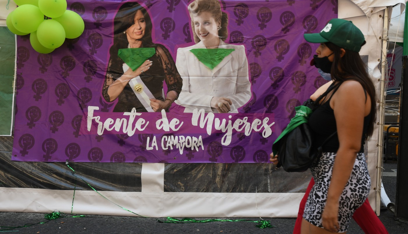 Campaña viral: "Dónde llamar si niegan el acceso al aborto legal" | Actualidad