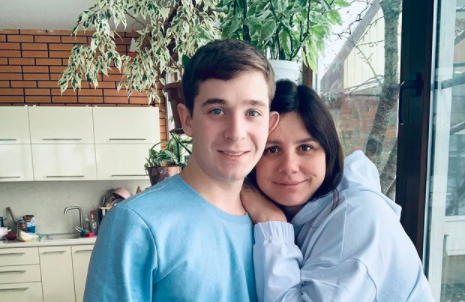 Nació el bebé de la influencer rusa que se casó con su hijastro | Redes