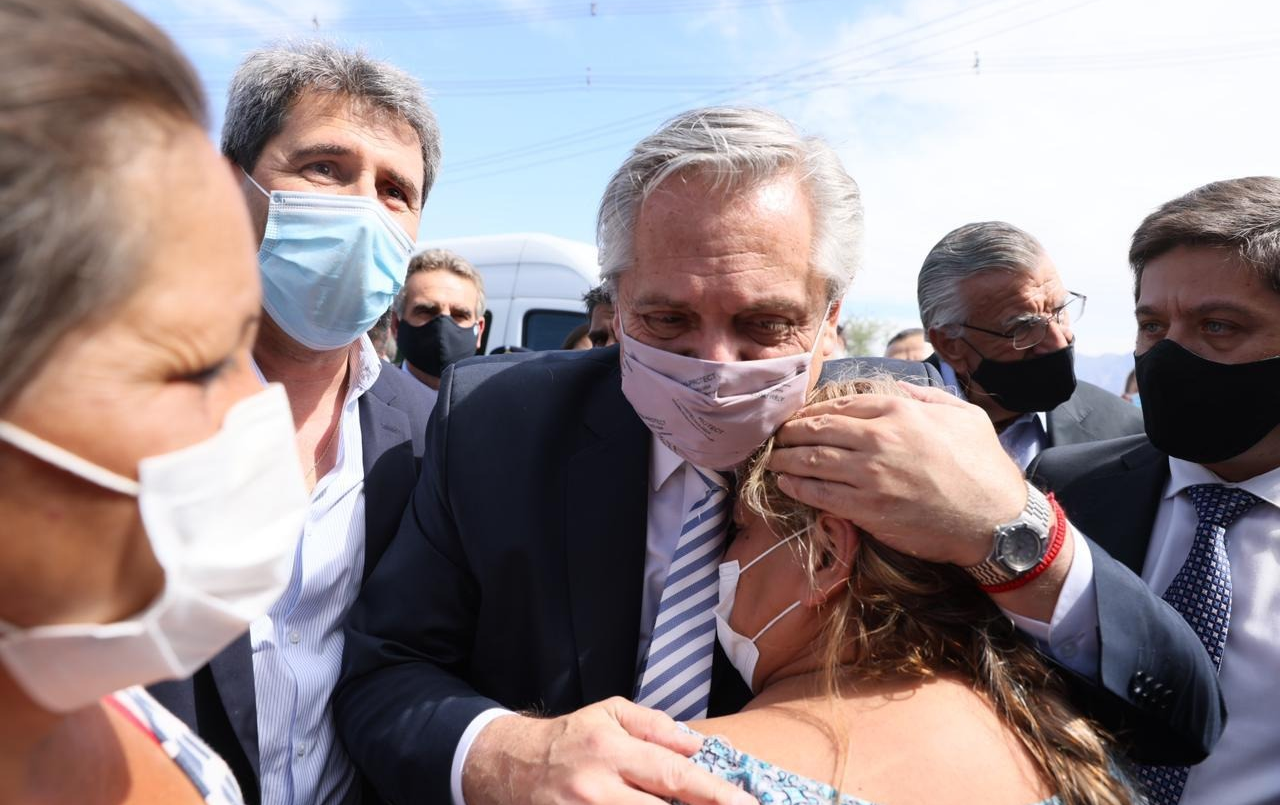 Alberto Fernández recorrió zonas afectadas por el sismo en San Juan | Política